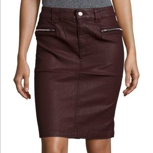 7 FOR ALL MANKIND Denim Skirt in Burgundy SIZE25